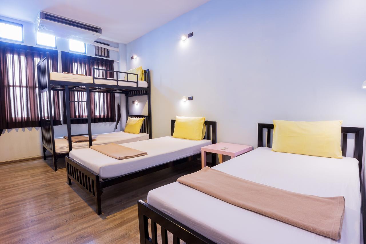 Oldtown Hostel Bangkok Exterior foto