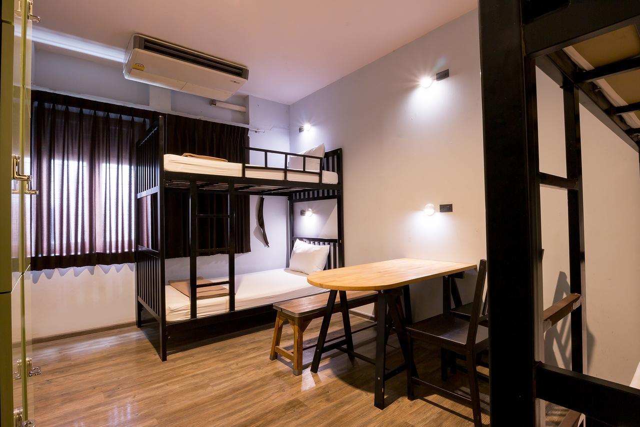 Oldtown Hostel Bangkok Exterior foto